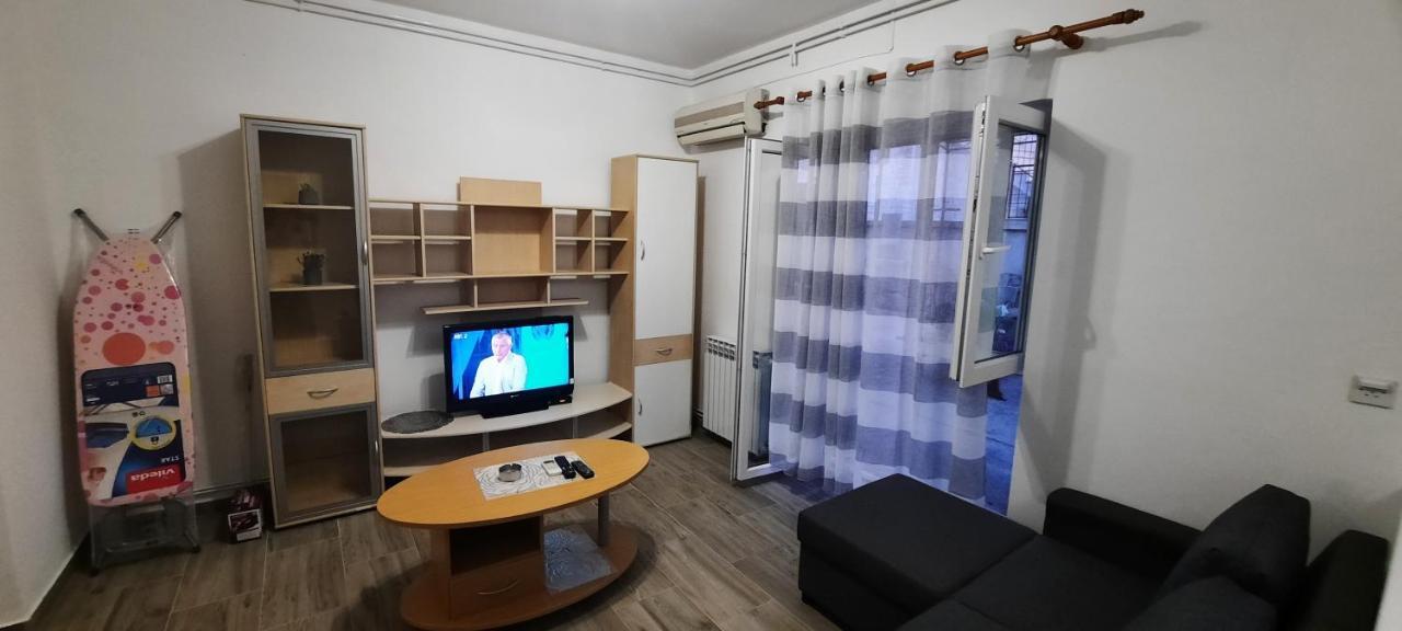 Apartmani "Alenka" Примоштен Екстер'єр фото