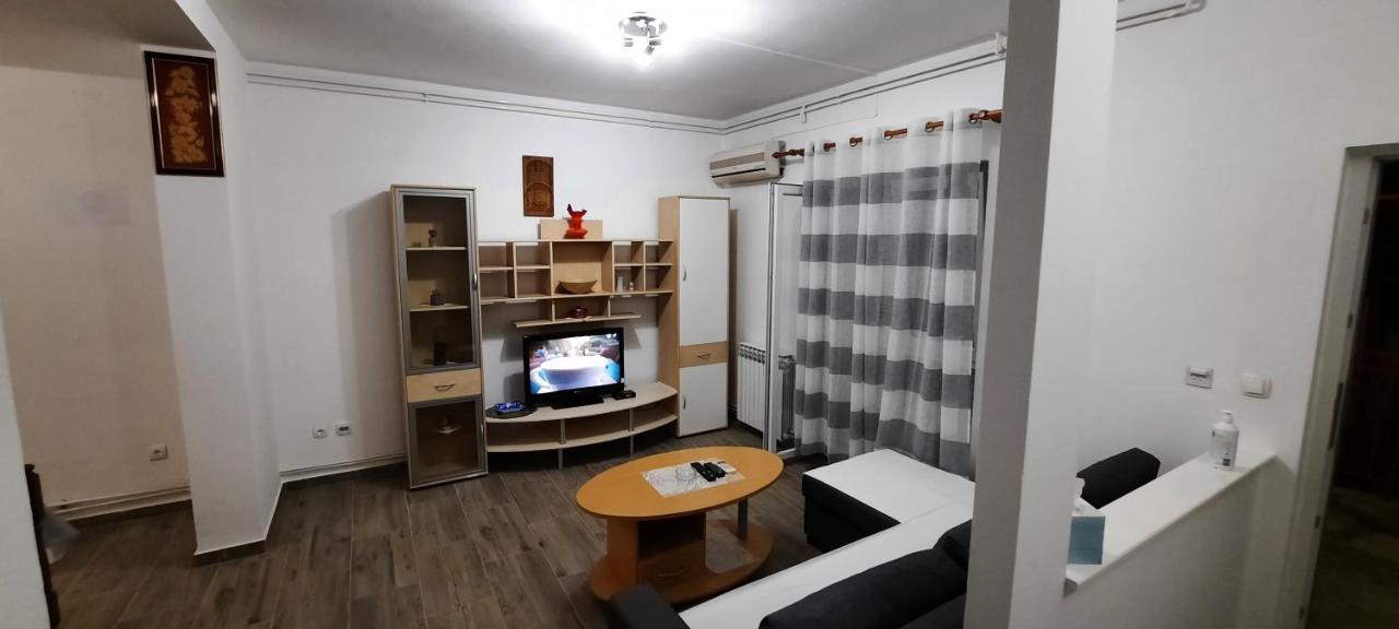 Apartmani "Alenka" Примоштен Екстер'єр фото